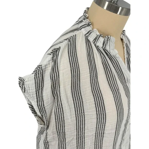 Belle Isle by Torrid Blouse White Black Striped Gauze Cap Sleeve 100% Cotton 1 - Picture 8 of 8